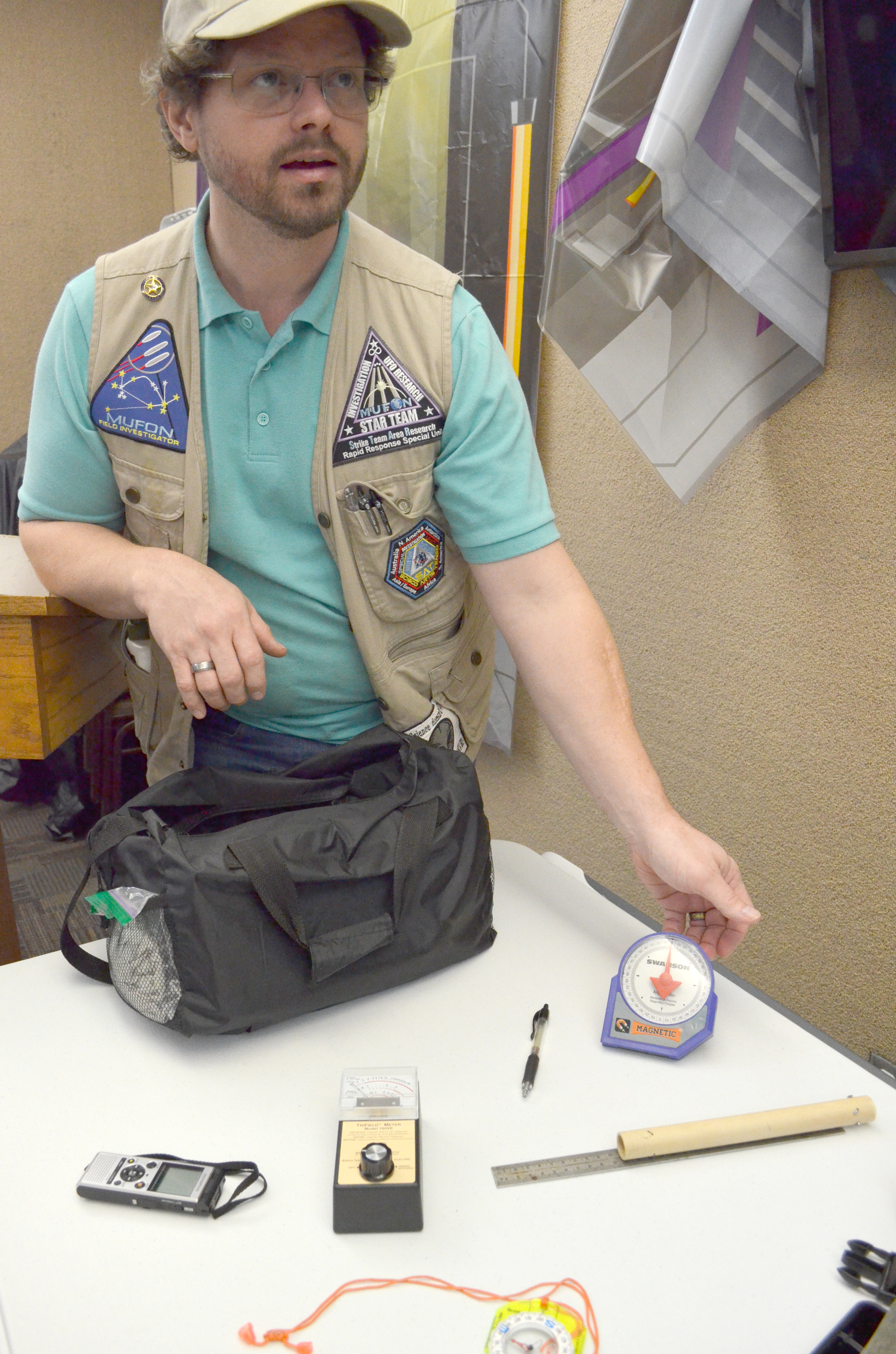 Scott Cantrell showing off the different equipment used in an investigation. (Photo/Stephanie Hill)