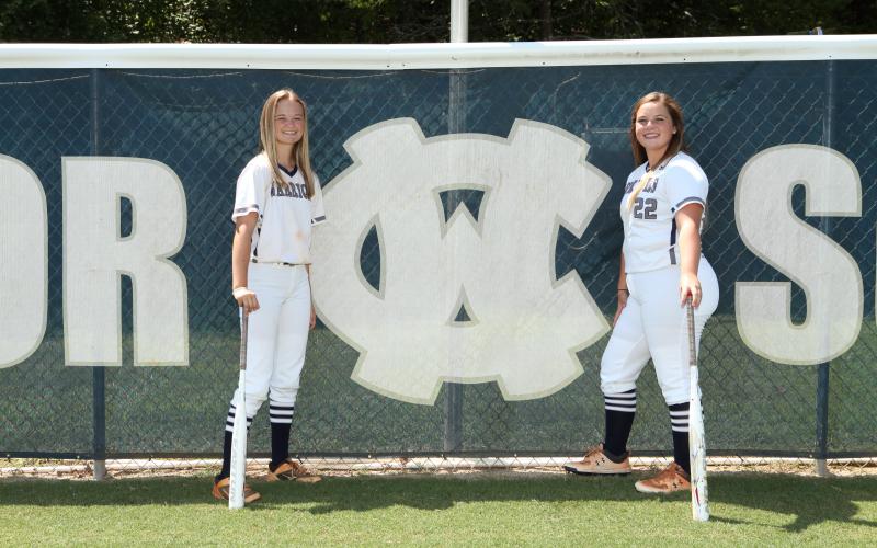 WCHS seniors Katelynn Palmer, left, and Emily Anderson. (Photo/Staci Sulhoff)
