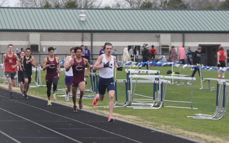 Eamonn O'Braynt won an individual event at the GAC Invitational last weekend in Norcross. O'Bryant topped the boy's field in the 1,600-meter race. (Photo/Mark Turner)