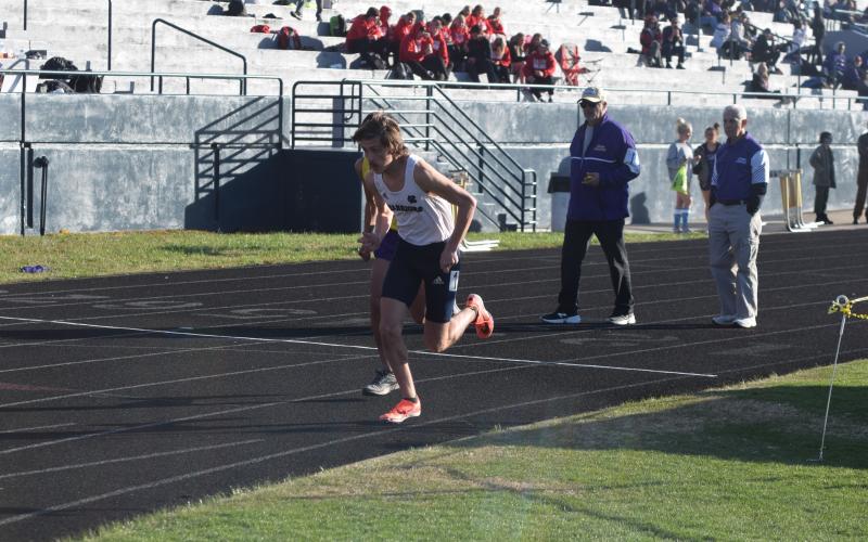  Eamonn O'Bryant won a pair of individual events to lead the track teams to the boy's and girl's team titles at the Warrior Invitational last Friday in Cleveland. 
