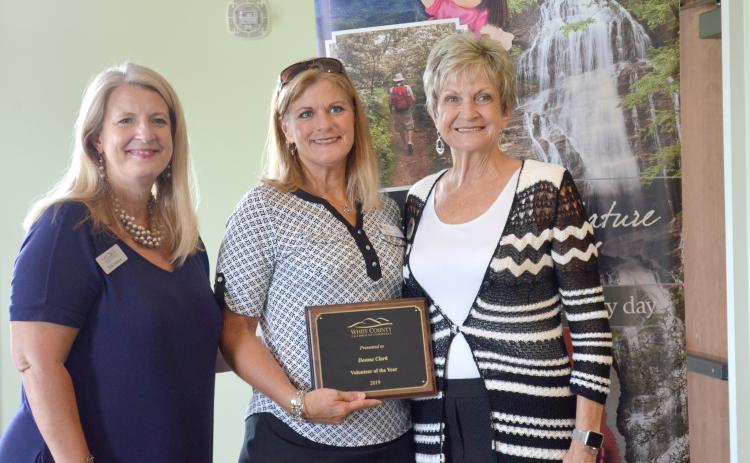 Donna Clark, center, was recognized as the 2019 Volunteer of the Year. (Photo/Stephanie Hill)