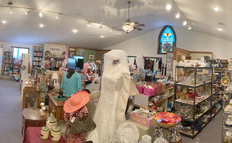 The Smithgall Rescue Re-Tail Thrift Store supports the Charles Smithgall Humane Society animal shelter and adoption center. Community support led the store to relocate to a bigger space this year. (Photo/Wayne Hardy)