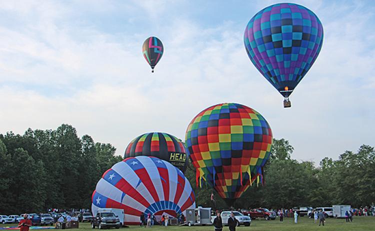 Racers attempt to take to the sky on Thursday morning at the Helen to the Atlantic Balloon Race. (Photo/Jessica Wood)