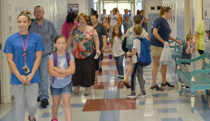 White County students started back to school today. (Photo/Stephanie Hill)