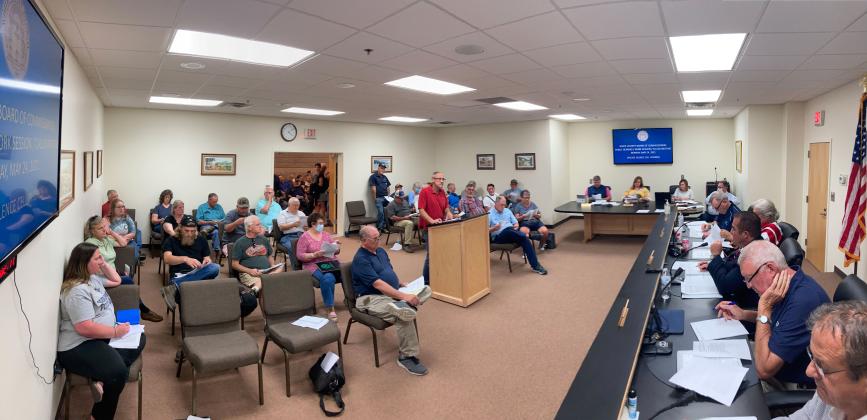 Resident Winston Smith tells county commissioners why he is in opposition to the ordinance. (Photos/Wayne Hardy)