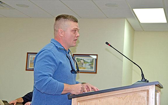 Chris Dorsey addressed county commissioners about a neighbor’s application for a short-term rental. (Photo/Linda Erbele)