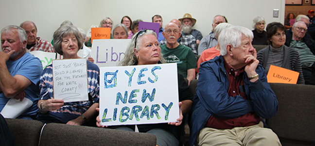 Residents show support for a new library. (Photo/Denise Etheridge)