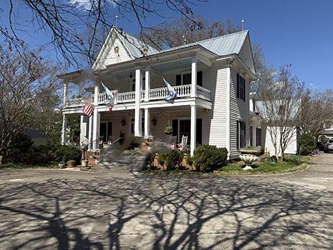 The Mauney home, built in 1894. (Photo/Linda Erbele)