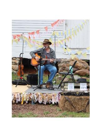 Musician Steve Welsch performs during the Cows Come Home Celebration at Hardman Farm State Historic Site. CARLY HENDERSON/WCN