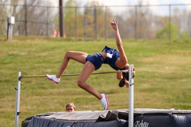 WCHS freshman Ellie Shelnutt tied for first place in the high jump at the Class AAA Sectional B meet last weekend at Jefferson High School. JENNIFER KNIGHT/SPECIAL