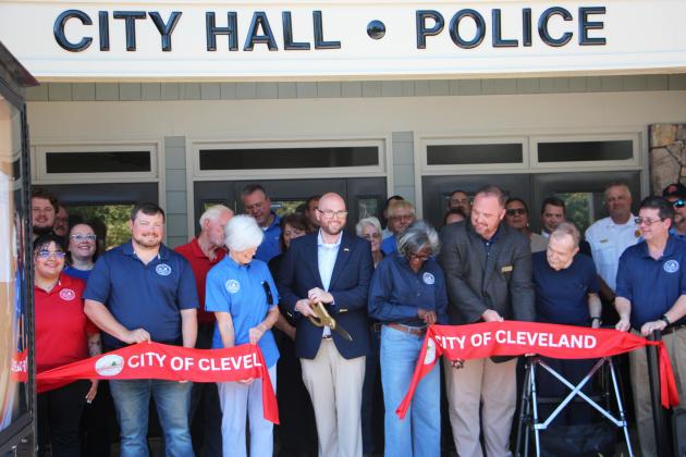 Cleveland city officials cut the ribbon on the new Cleveland Municipal Complex at 55 Cantrell Road last Friday. PHOTOS BY DENISE ETHERIDGE/WCN