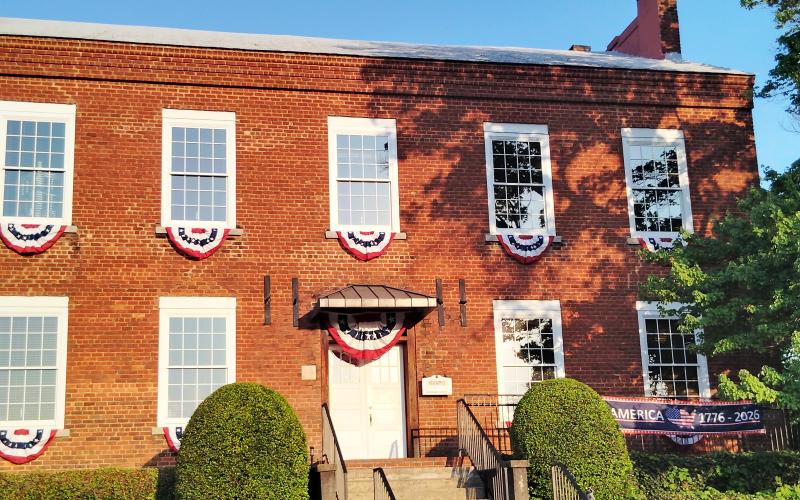 The White County Historical Society, located in the historic courthouse, is decorated in honor of America’s 250th anniversary. The society is offering special programs and events throughout the year to commemorate the milestone. DENISE ETHERIDGE/WCN