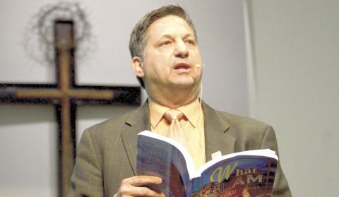 John Guandolo speaks at a veterans luncheon Oct. 29 at Mt. Yonah Baptist Church.