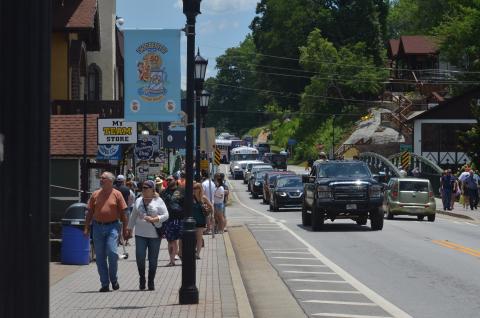 Business and other activities have been gradually resuming, such as this past weekend in Helen. Health and safety officials are still encouraging taking precautions against the coronavirus as restrictions ease. (Photo/Wayne Hardy)