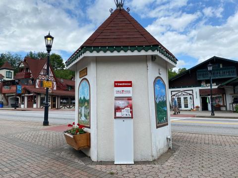 A new life-saving device is now in downtown Helen. (Photo/Stephanie Hill)