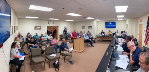 Resident Winston Smith tells county commissioners why he is in opposition to the ordinance. (Photos/Wayne Hardy)