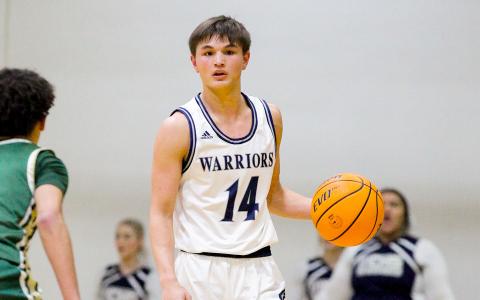Jadon Yeh had 17 points against Wesleyan, before departing with an injury in the third quarter. (Photo/Staci Sulhoff)
