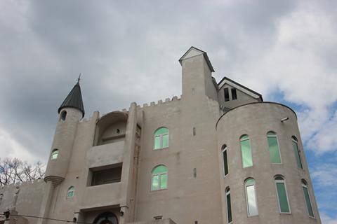 The central building/main house of the castle features guest rooms, a commercial kitchen, the great hall and more. (Photo/Jessica Wood)