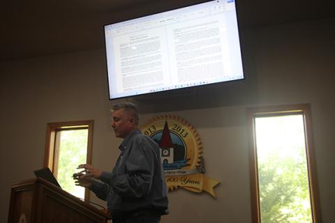 Scott Babel, the project engineer for Smartwave presents the details of the pilot program at the Helen City Commissioners Meeting. (Photo/Jessica Wood) 