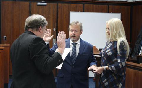 Judge Don Ferguson leads Shan Ash through the oath of office at the swearing in ceremony held Friday morning at the White County Courthouse. (Photo/Eric Tiongson)