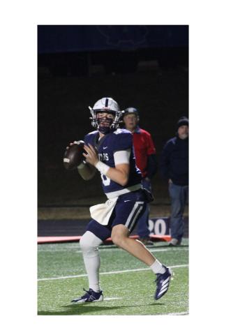 Alex Freeman tossed five touchdows passes in the first half, which is believed to be a school record for scoring passes in a half. MARK TURNER/WCN