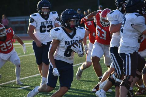 Savion Anderon looks for some running room during the preseason scrimmage last week at Rabun County. WESLEY BRANC/CLAYTON TRIBUNE