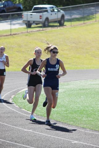  Julie Black, right, and Ellie Shelbnutt both finished as a state runner-up at the Class AAA state meet in May.  MARK TURNER/WCN