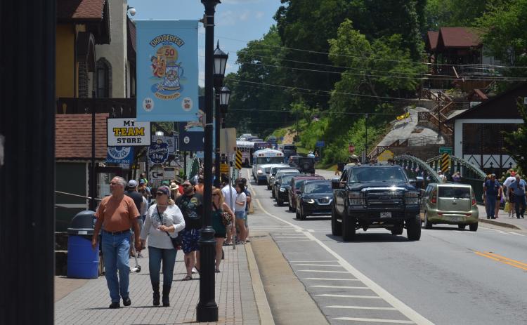 Business and other activities have been gradually resuming, such as this past weekend in Helen. Health and safety officials are still encouraging taking precautions against the coronavirus as restrictions ease. (Photo/Wayne Hardy)