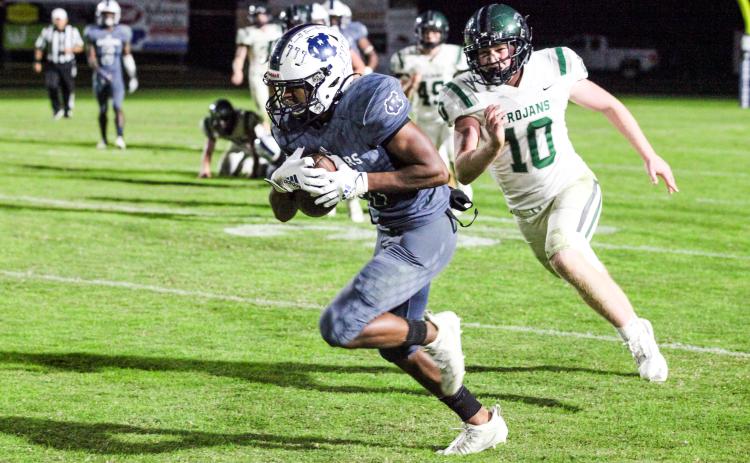 Darius Cannon broke the single game record for receiving yardage with 250 yards on six catches. (Photos/Staci Sulhoff)