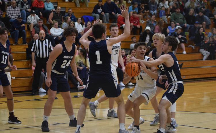 Jadon Yeh had had a game-high 16 points in the region win over West Hall. (Photos/Mark Turner)