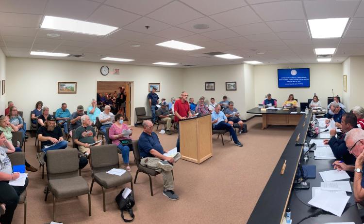 Resident Winston Smith tells county commissioners why he is in opposition to the ordinance. (Photos/Wayne Hardy)