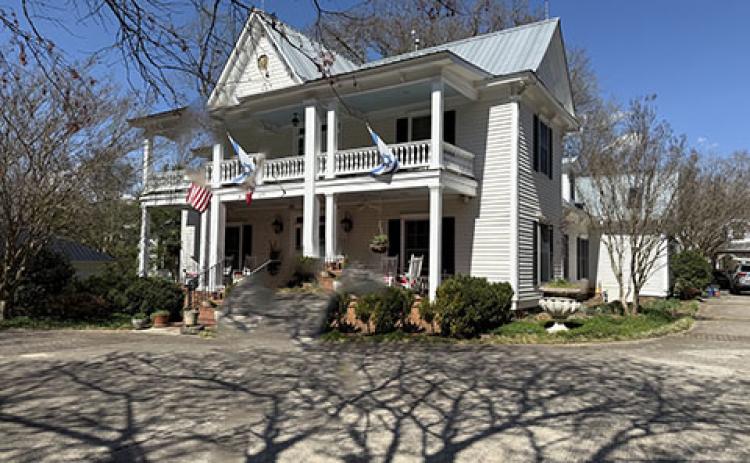 The Mauney home, built in 1894. (Photo/Linda Erbele)