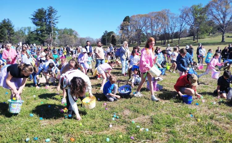 Scores of kids hunted for Easter eggs at Skitts Mountain Farms in Cleveland on March 28. DENISE ETHERIDGE/WCN