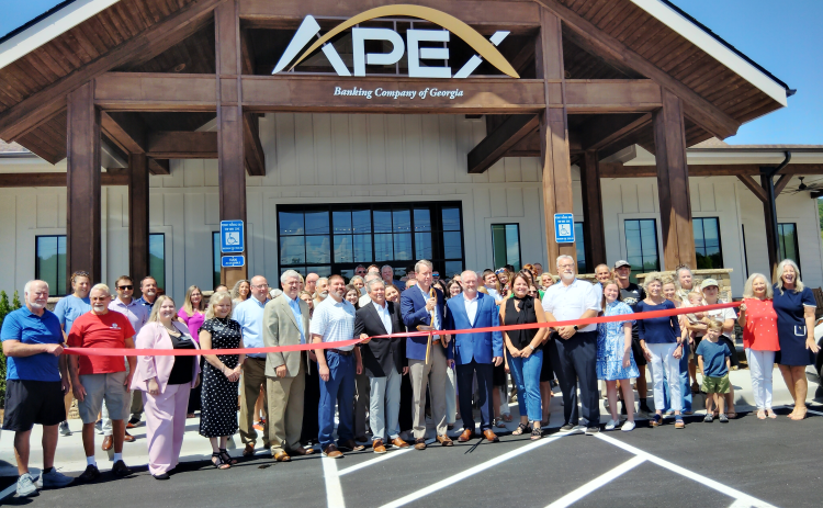 Apex Banking Company of Georgia celebrated the grand opening of their new building at 35 Jessie Mae Thurmond Connector in Cleveland, with a ribbon cutting ceremony on July 16. DENISE ETHERIDGE/WCN